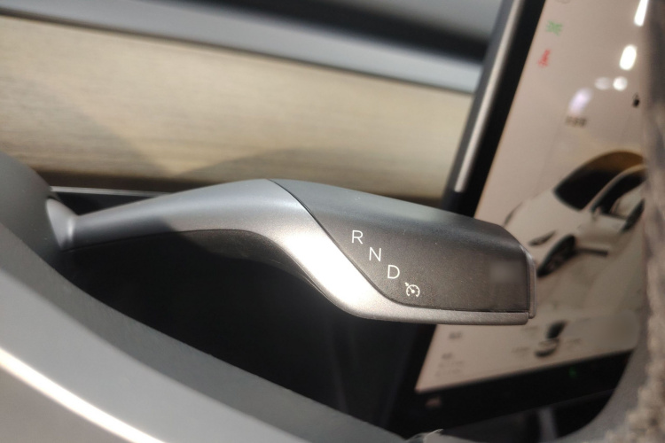 特斯拉 Model Y 2022款 后轮驱动版局部细节18