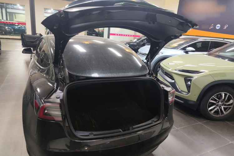 特斯拉 Model 3 2022款 后轮驱动版机舱底盘23