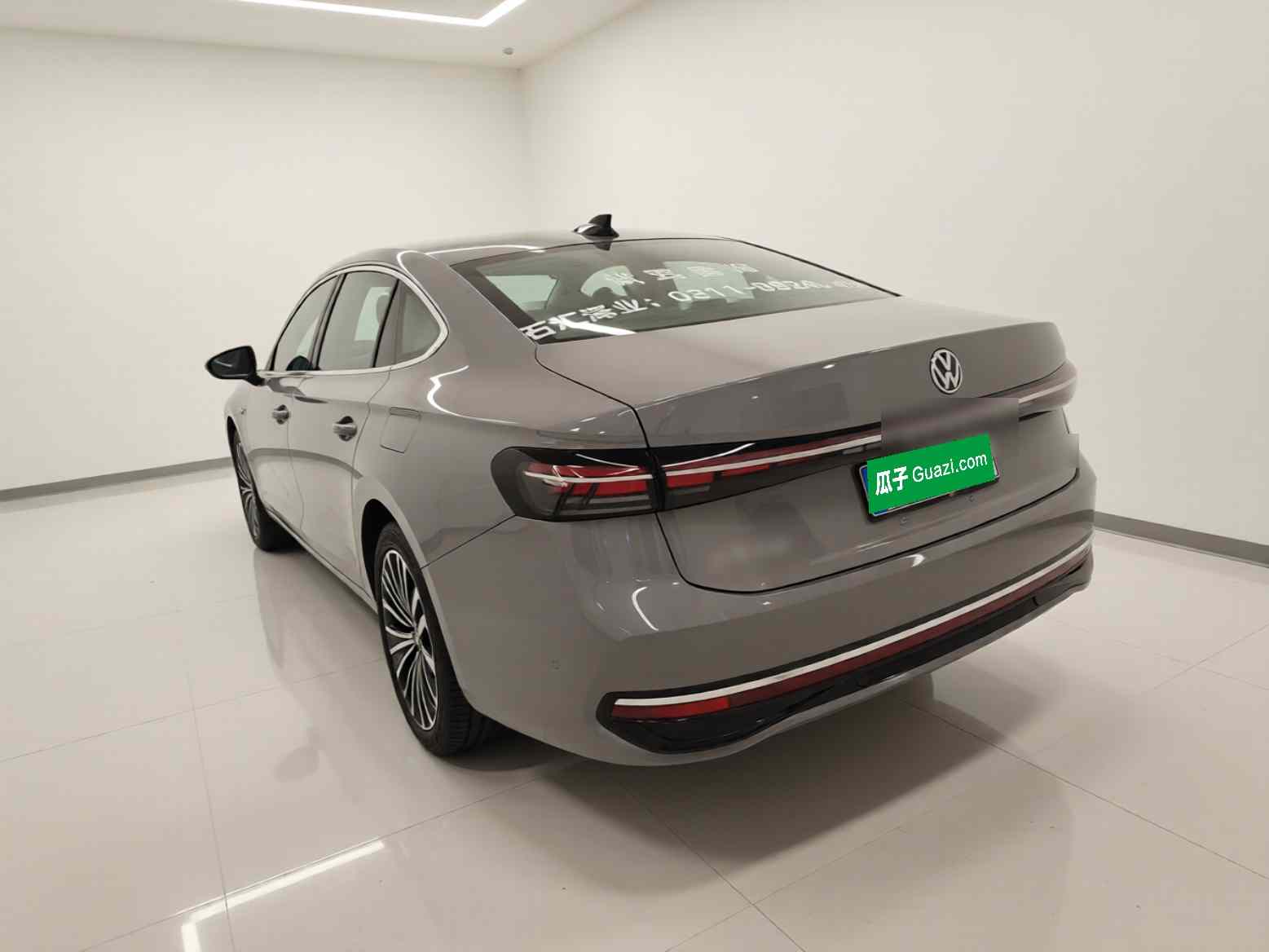 大众 帕萨特 2025款 Pro 380TSI 龙尊版(3)