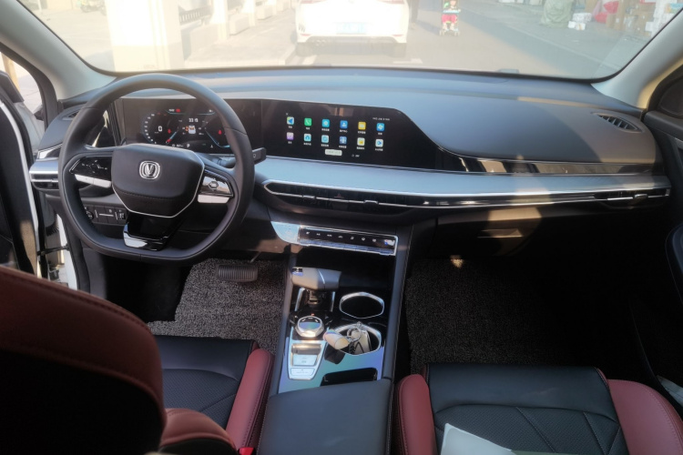 长安 逸动 2023款 畅享版 PLUS 蓝鲸NE 1.4T GDI DCT尊贵版中控内饰7002