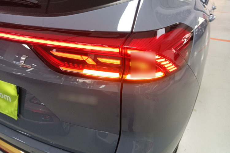 哈弗H6 2021款 国潮版 1.5GDIT 自动豪华版车身外观9