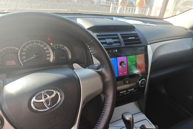 丰田 凯美瑞 2012款 骏瑞 2.0S 耀动版中控内饰12