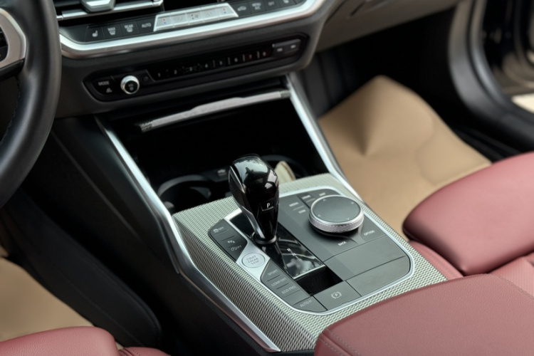 宝马3系 2022款 325Li M运动曜夜套装中控内饰7005