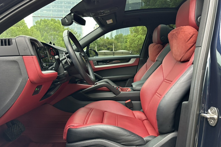 保时捷 2024款 Cayenne 3.0T中控内饰7008