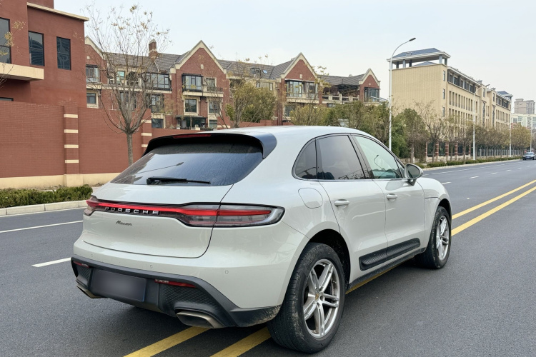 保时捷 2023款 Macan 2.0T车身外观6005