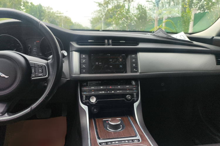 捷豹XFL 2017款 XFL 2.0T 200PS 风华版中控内饰7003