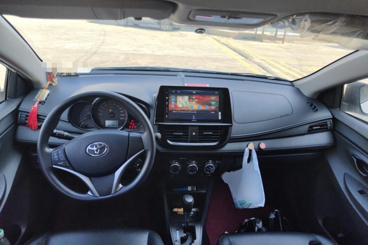 丰田 威驰FS 2022款 1.5L CVT 锋驰CARE版中控内饰7002