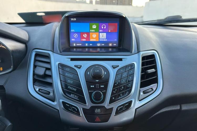 福特 嘉年华 2013款 两厢 1.5L 自动时尚型中控内饰7007