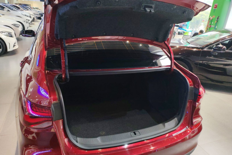 雪佛兰 科鲁泽 2022款 320 自动悦享天窗版机舱底盘23