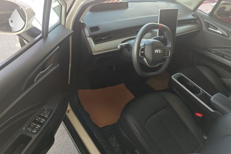 哪吒汽车 哪吒V 2021款 Co-sport 魔力版中控内饰20