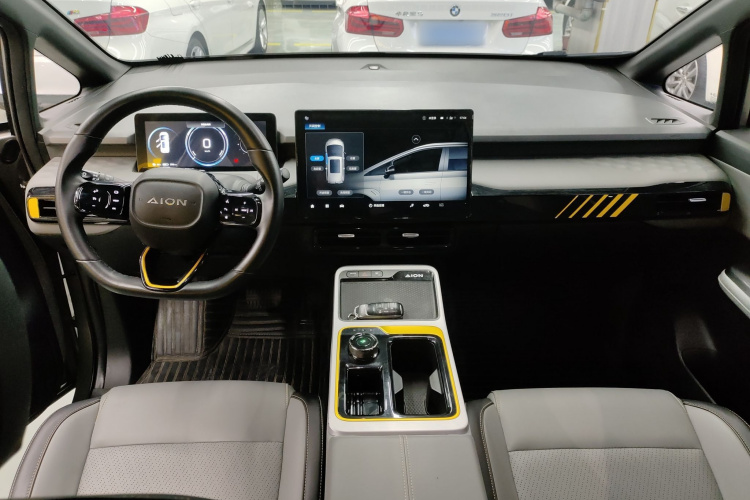 埃安 AION Y 2022款 70 智领版 磷酸铁锂中控内饰12