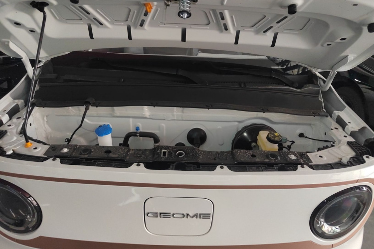 吉利银河 2024款 熊猫mini 200km 耐力熊机舱底盘24