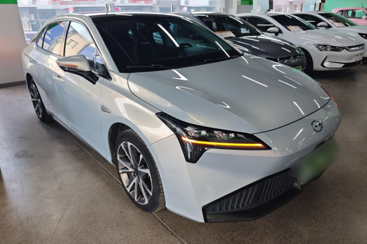 埃安 AION S Plus 2022款 80 科技版车身外观3