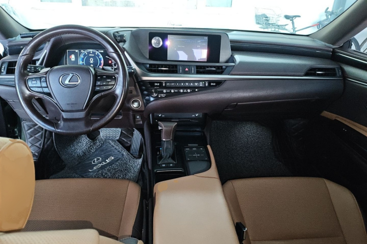 雷克萨斯ES 2020款 200 卓越版中控内饰7002