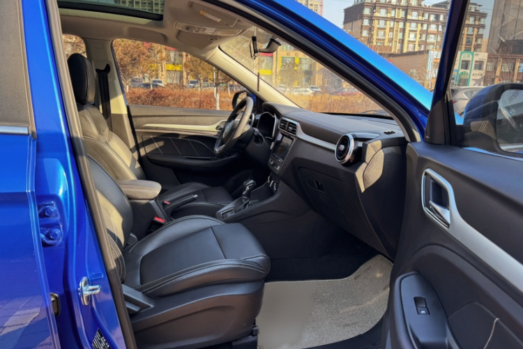 名爵ZS 2017款 1.5L 自动豪华版中控内饰7002