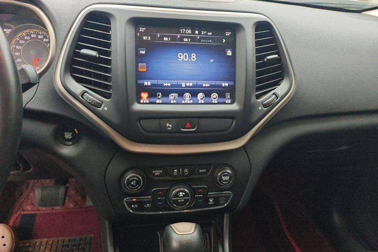 Jeep 自由光 2017款 2.4L 领先智能版中控内饰7006