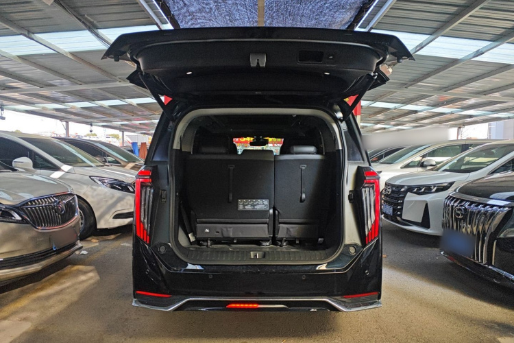 广汽传祺 传祺M8 2024款 大师系列 400T 至尊版机舱底盘23