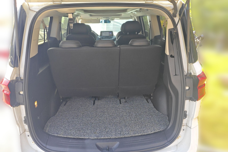 上汽大通MAXUS 大通G20 2020款 2.0T 汽油自动豪华行政版局部细节23