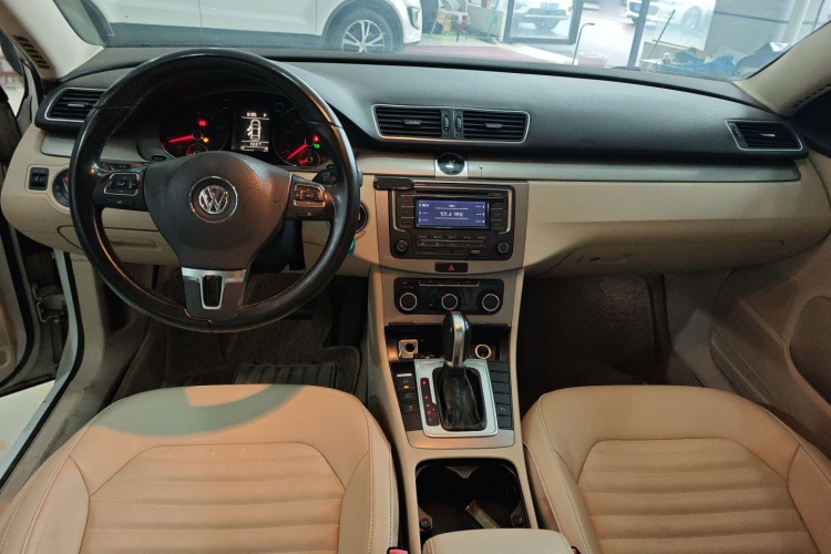 大众 迈腾 2013款 1.8TSI 领先型中控内饰12