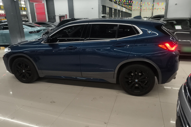 宝马X2 2021款 sDrive25i M越野套装车身外观6003