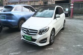奔驰B级 2019款 B 200 动感型