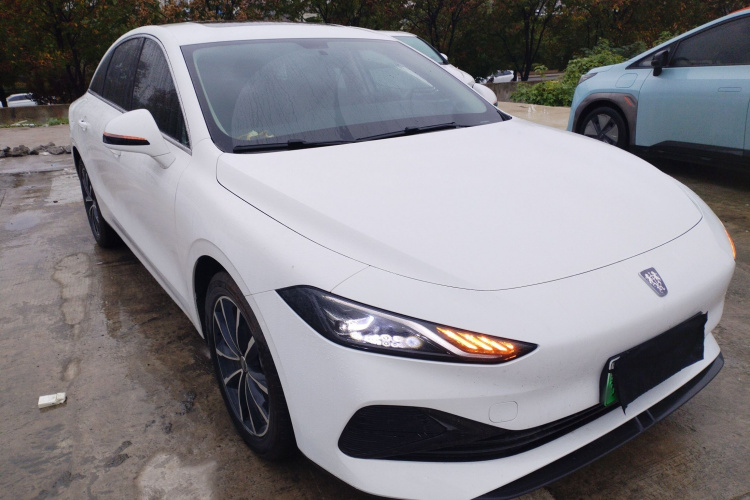 荣威D7 2025款 DMH 125km 世界冠军版车身外观3