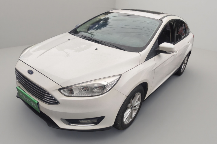 福特 福克斯 2017款 三厢 1.6L 手动风尚型智行版车身外观1