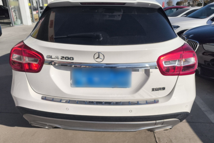 奔驰GLA 2016款 GLA 200 动感型车身外观6004