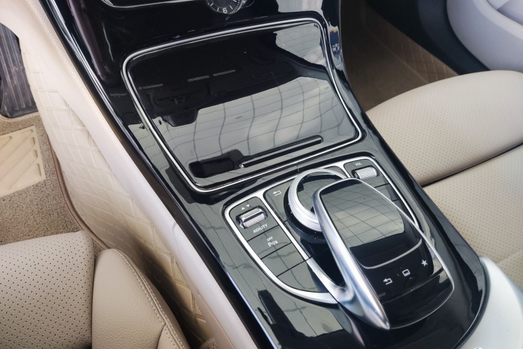 奔驰C级 2015款 C 180 L 运动型局部细节18