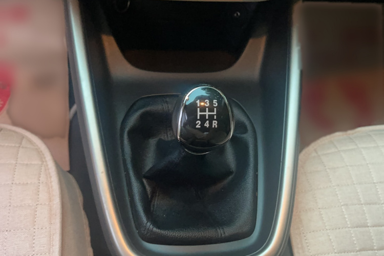 福特 福睿斯 2015款 1.5L 手动舒适型局部细节18