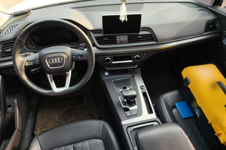 奥迪Q5L 2020款 45 TFSI 尊享时尚型中控内饰7002