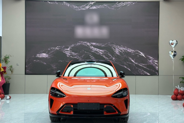 小米汽车 小米YU7 2025款 超长续航后驱版车身外观6001