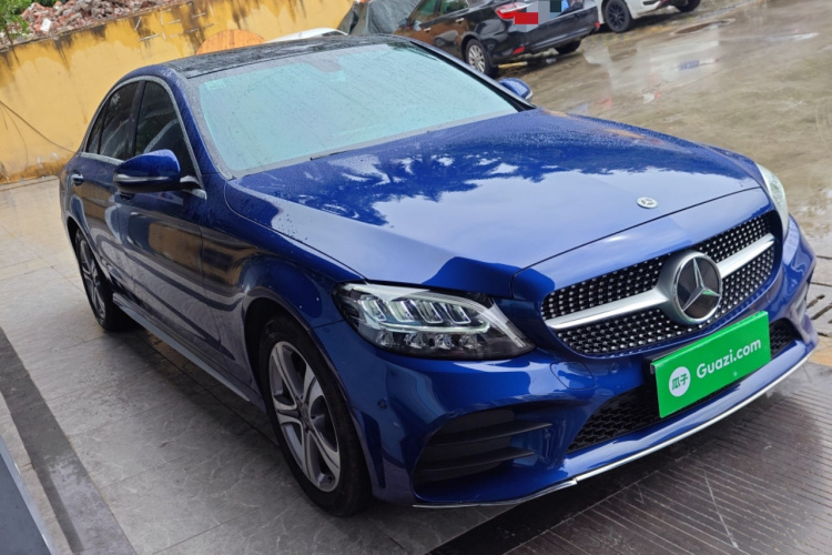 奔驰C级 2020款 改款 C 260 L 运动版车身外观3