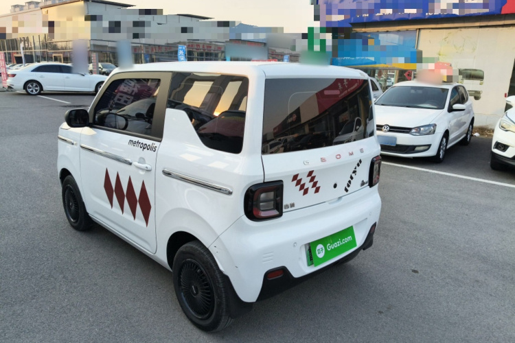 吉利银河 2024款 熊猫mini 200km 耐力熊车身外观4