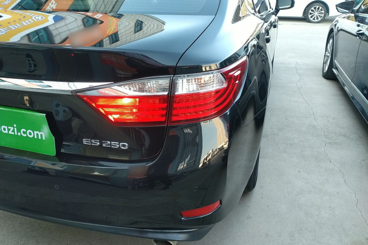 雷克萨斯ES 2014款 250 舒适版车身外观6006