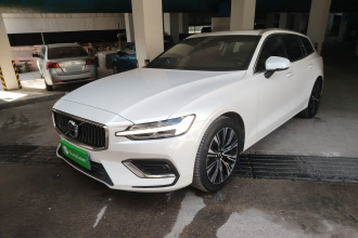 沃尔沃V60 2024款 B5 智远豪华版