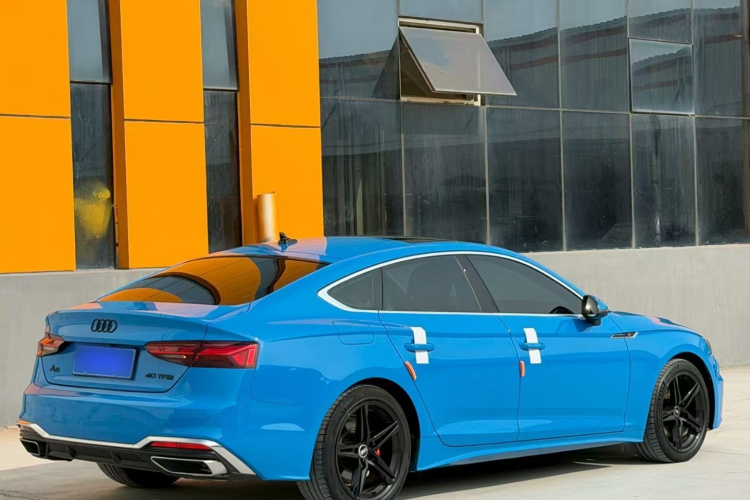 奥迪A5 2021款 Sportback 40 TFSI 时尚致雅型车身外观6006