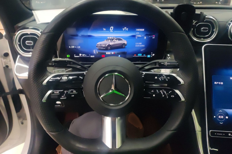 奔驰C级 2022款 C 260 L 运动版中控内饰13