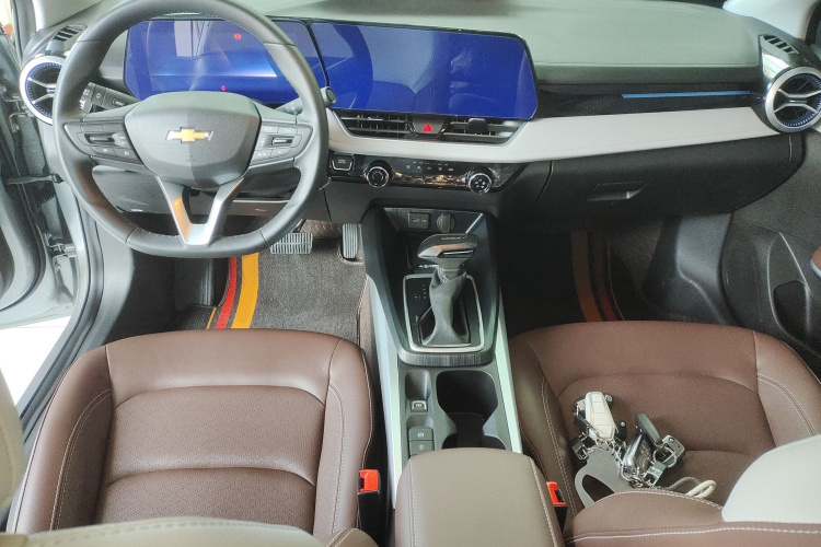 雪佛兰 科鲁泽 2024款 1.5L 双离合悦享版中控内饰12