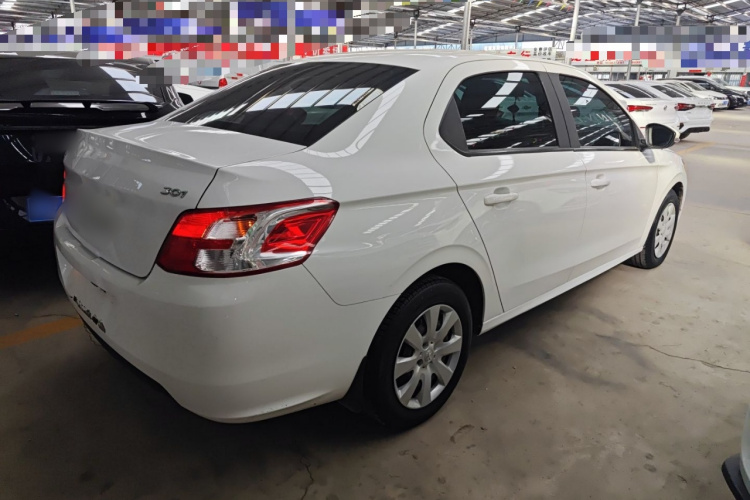 标致301 2016款 1.6L 手动舒适版车身外观7