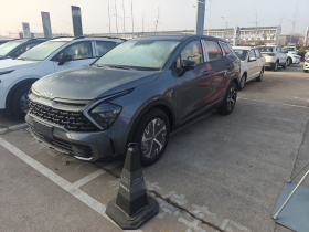 起亚 狮铂拓界 2025款 1.5T 两驱尊贵智享版