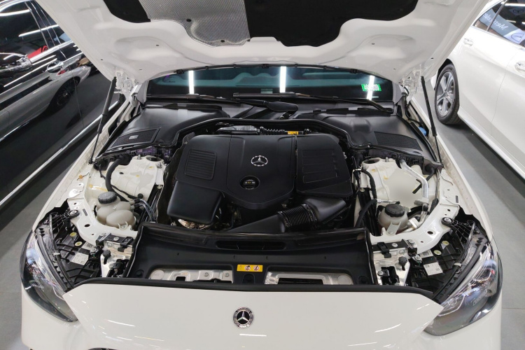 奔驰C级 2023款 改款二 C 260 L 运动版机舱底盘24