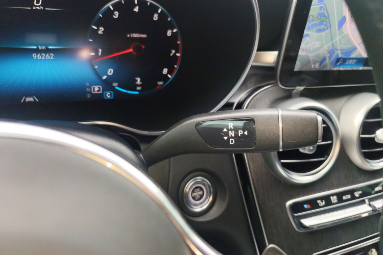 奔驰GLC轿跑 2020款 GLC 300 4MATIC 轿跑SUV局部细节18