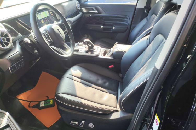 坦克300 2021款 越野版 2.0T 征服者中控内饰19