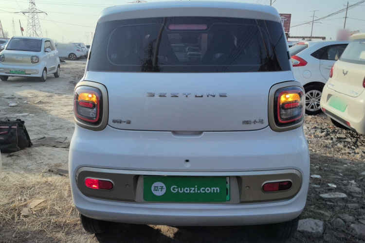 奔腾小马 2025款 222km 灵动马车身外观6004