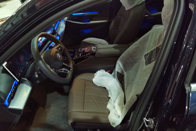 宝马5系 2024款 530Li 领先型 M运动套装局部细节19