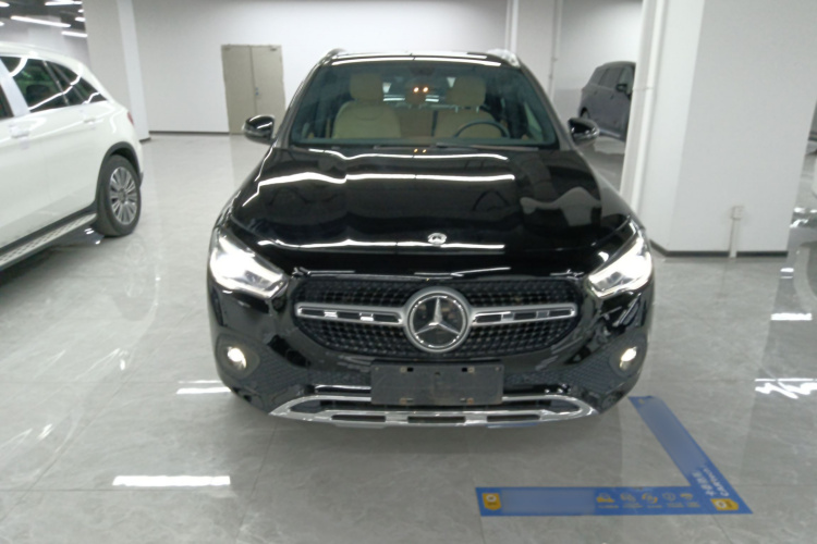 奔驰GLA 2020款 GLA 200车身外观2