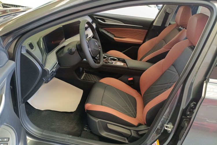 长安 逸动 2024款 PLUS 蓝鲸NE 1.4T GDI DCT高能版中控内饰19