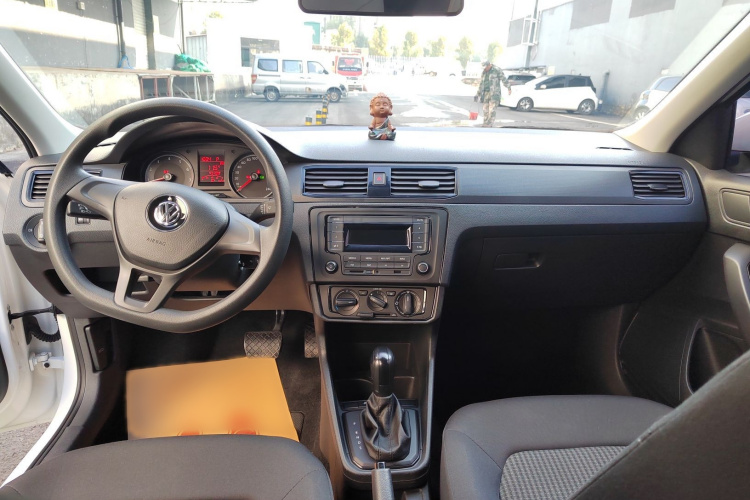 大众 桑塔纳 2021款 1.5L 自动风尚版中控内饰7003