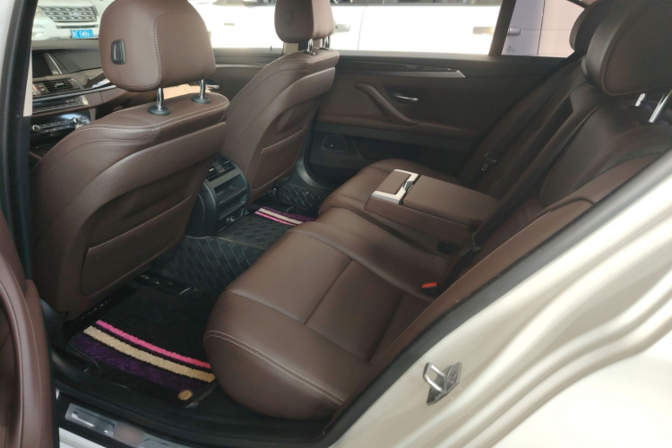 宝马5系 2014款 525Li 豪华设计套装中控内饰7007